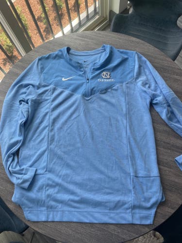 UNC Nike Stitched Pullover