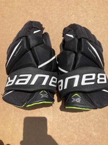 Black Used Junior Bauer Vapor 2X Gloves 12"
