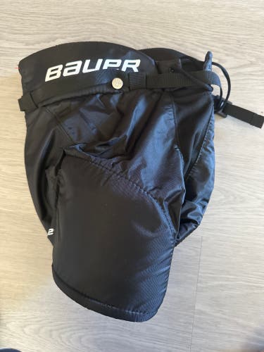 Used Youth Bauer Lil Sport Hockey Pants (MD)