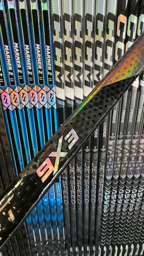 New Senior True Right Hand P90 90 Flex Pro Stock CATALYST 9X3 Hockey Stick NHL CALGARY FLAMES