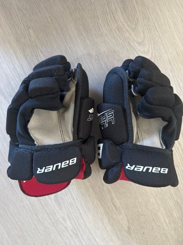 Used  Bauer 9” Lil Sport Gloves