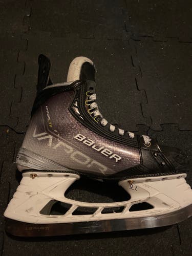 Used Senior Bauer Vapor Hyperlite Hockey Skates Pro Stock