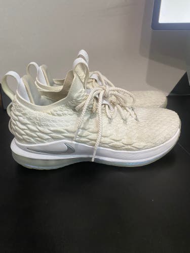 Used Size Men's 10.5 (W 11.5) Nike Shoes