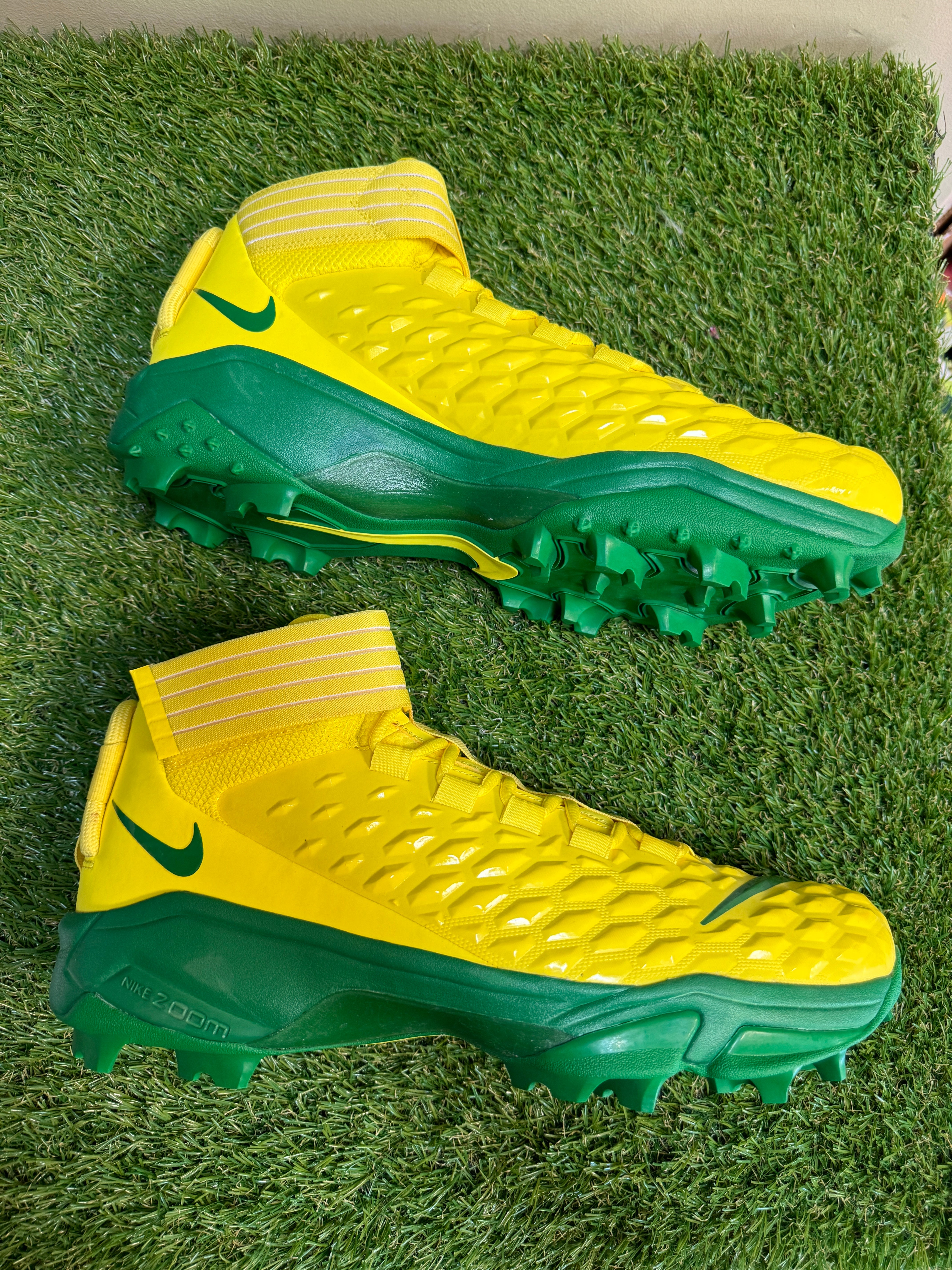 Nike Force Savage Pro 2 Mid Shark Oregon Ducks Sample PE Cleats Sz 14 CI9904-700 Nike Force Savage Pro 2 Mid Shark Oregon Ducks Sample PE  main image 4