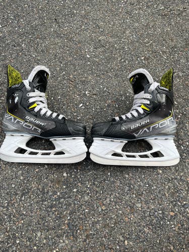 Used Junior Bauer Vapor 3X Hockey Skates Regular Width Size 3