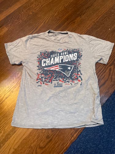 Fanatics New England Patriots Super Bowl 53 Champions Shirt M