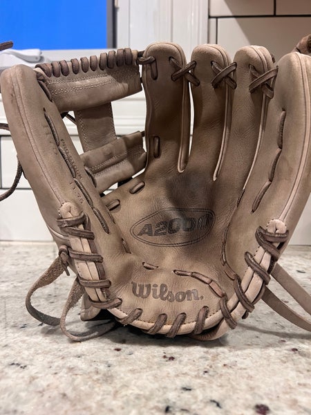 Wilson A2000 H75 11.75”