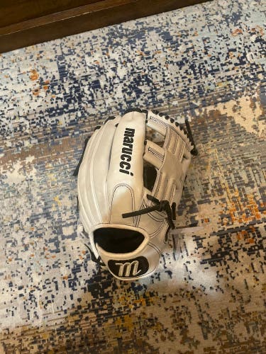 White Marucci glove