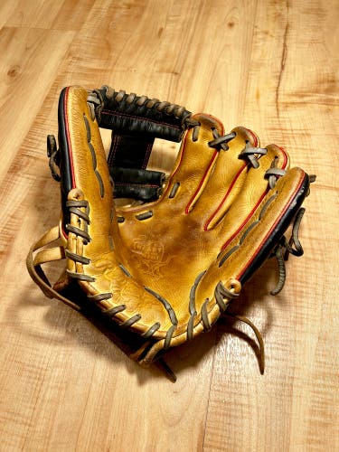 Used  Infield 11.5" Heart of the Hide Baseball Glove