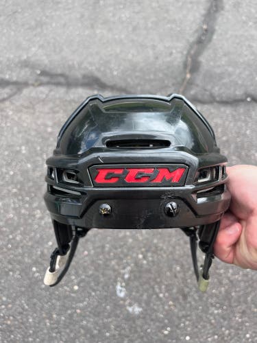 Used Medium CCM Tacks 910 Helmet