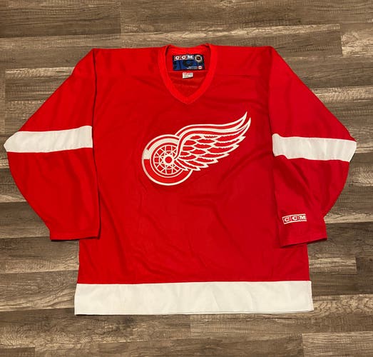 Vintage Detroit Red Wings Hockey Jersey