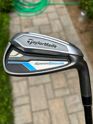 Used Men's TaylorMade 8 Iron SpeedBlade Right Handed