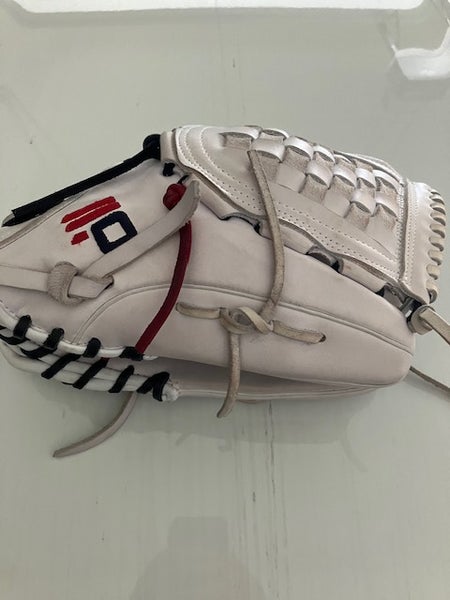 Used Right Hand Throw Nokona Outfield Softball Glove 12.5"