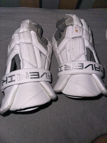 Used  Maverik Medium M5 Lacrosse Gloves