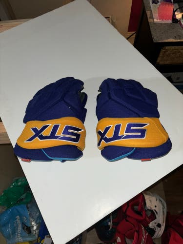 LA Kings Reverse Retro 14” STX Pro Stock Gloves