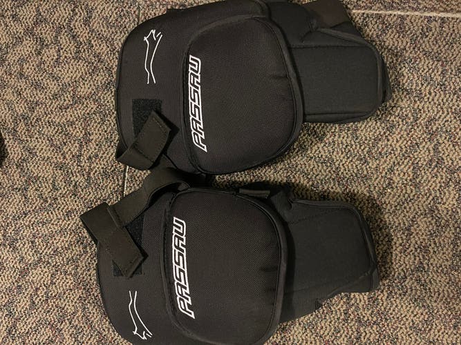 Passau Knee Pads