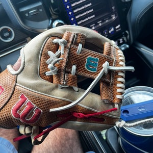 Wilson A2000 11.5