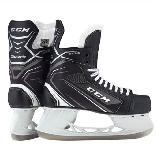 New Senior CCM Tacks 9040 Hockey Skates Size 7 D