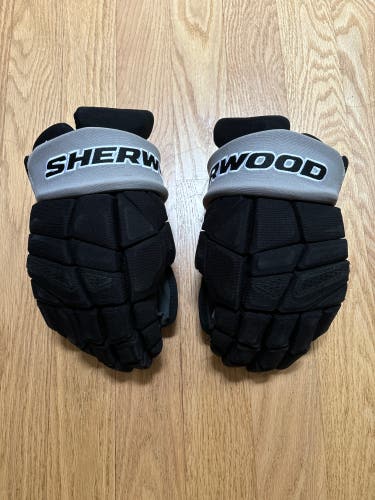 Sherwood Rekker Hockey Gloves