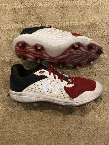 Size 11 Under Armour baseball Cleats