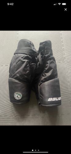 Bundle USHL pants and gloves