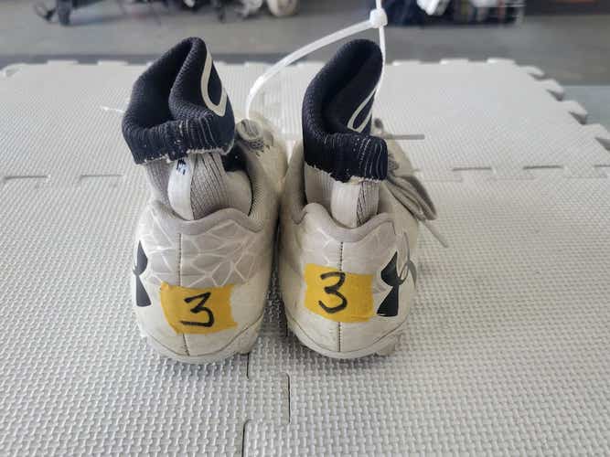 Used Under Armour C1n Fb Cleat Junior 03 Football Cleats