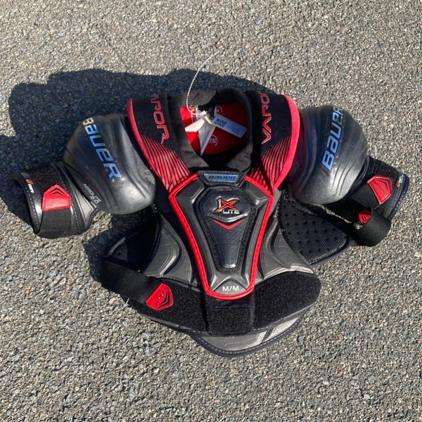 Used Medium Junior Bauer Vapor 1X Lite Shoulder Pads