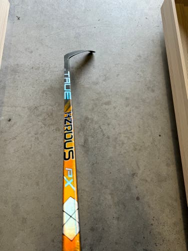 New Senior True Left Hand P28M Pro Stock Hzrdus PX Hockey Stick