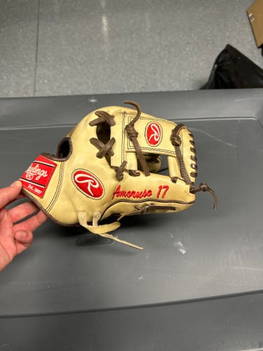Used  Infield 11.5" Heart of the Hide Baseball Glove