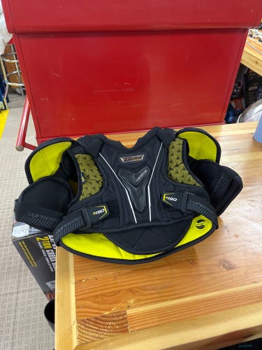 Bauer Shoulder Pads
