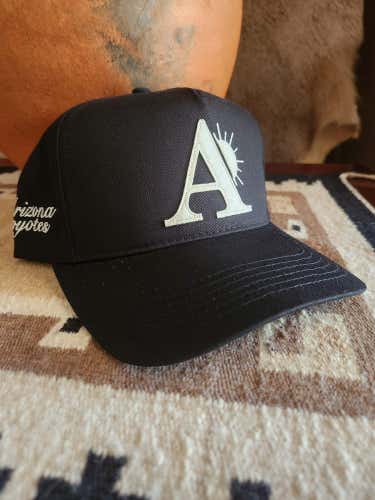 Arizona Coyotes Black Sun Adjustable Hat NEW 100% Cotton