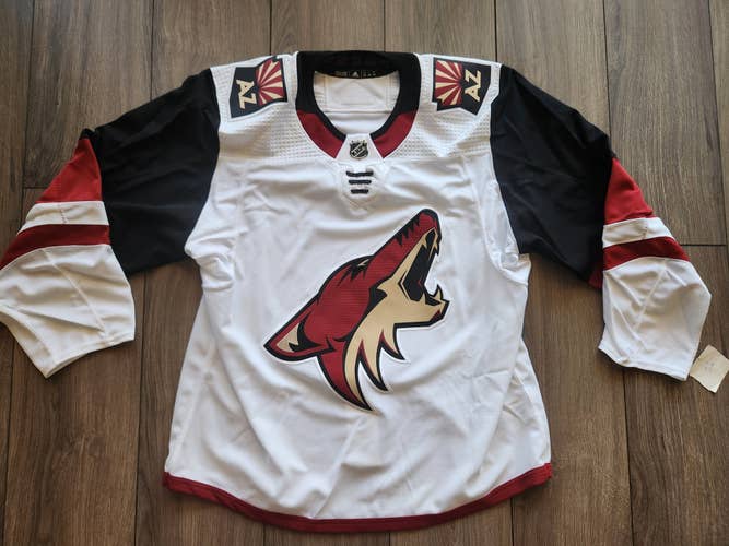 MiC Arizona Coyotes Team Issued Authentic Adidas White/Away Jersey Size 54