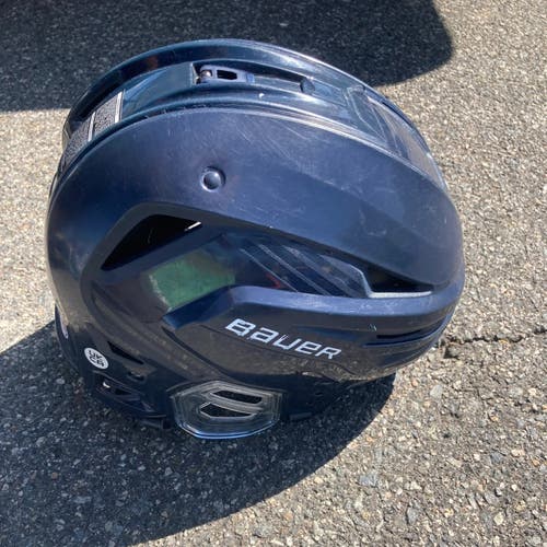 Used Medium Bauer Re-Akt 85 Helmet