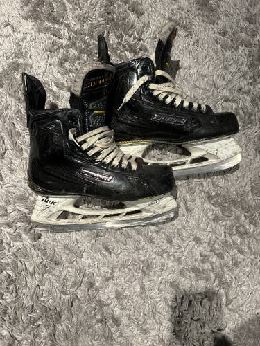 Used Senior Bauer Regular Width  Pro Stock 9 Supreme 2S Pro Hockey Skates