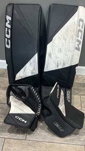 CCM Axis 2 Pro, Custom 33+1.5 Pads, Blocker and Glove