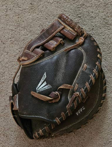 Used Right Hand Throw Easton Catcher's Prowess Softball Glove 34"