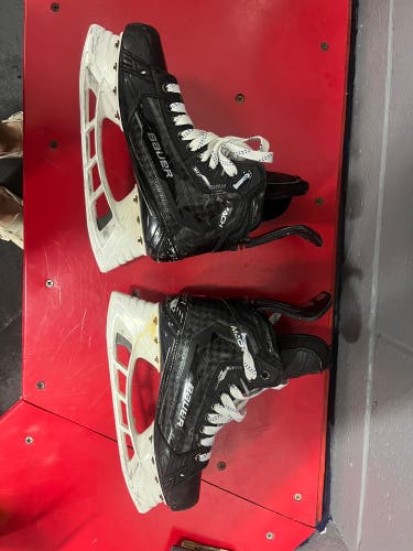 Used Senior Bauer Pro Stock Size 6.5 Supreme Mach Hockey Skates
