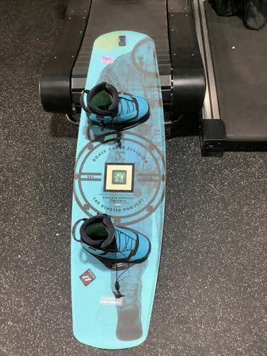Used Ronix The Kinetik Project 140 Cm Wakeboards
