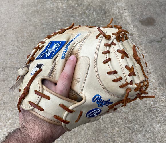 Rawlings Heart of the Hide Catchers Mitt
