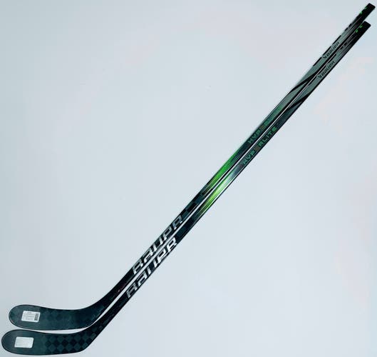 New 2 Pack Bauer Vapor Hyperlite 2 Hockey Stick-RH-87 Flex-P28-Grip