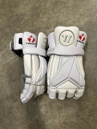 BRAND NEW Team Canada Warrior Evo Pro Gloves