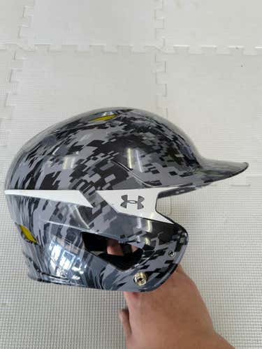 Used Under Armour Batting Helmet 57 8-63 4 One Size Baseball And Softball Helmets