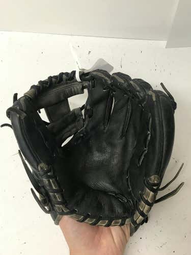 Used Wilson A2000 11 1 4" Fielders Gloves