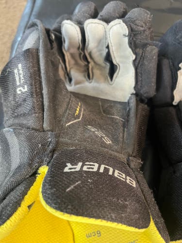 Used Bauer 14" Supreme S29 Gloves