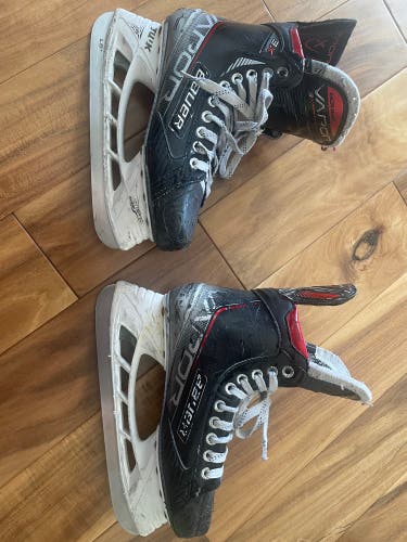 Bauer Vapor 3x Ice Skates with Extra Blades