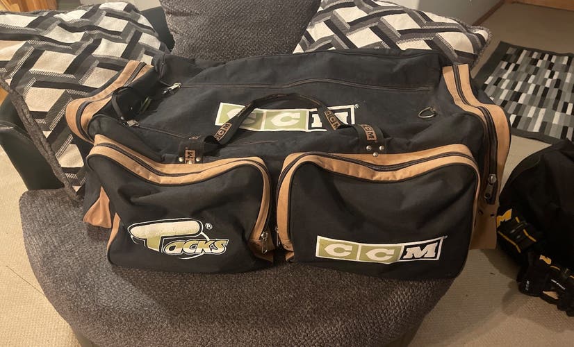 Used  Bag For Hockey