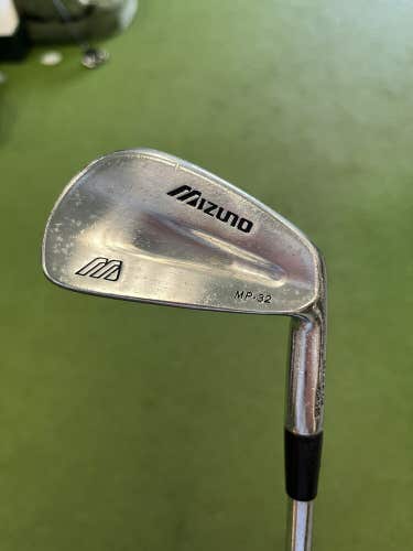 Mizuno MP-32 6 Iron Dynamic Gold S300