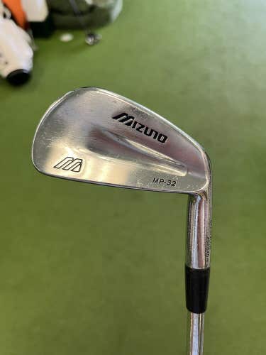 Mizuno MP-32 4 Iron Dynamic Gold S300