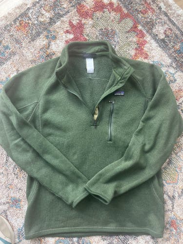 Patagonia Forest Green Better sweater Medium