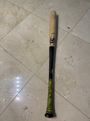 Used Louisville Slugger Maple 30 oz 33" Bat